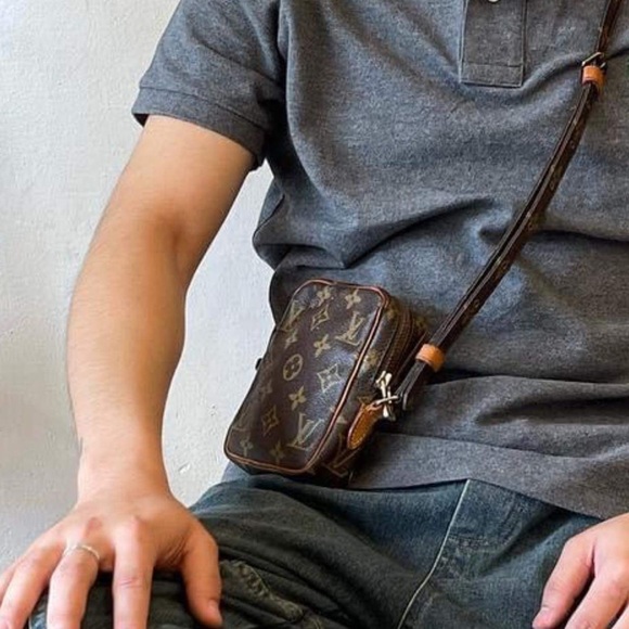 Unisex Louis Vuitton Mini Danube In monogram - Picture 16 of 16